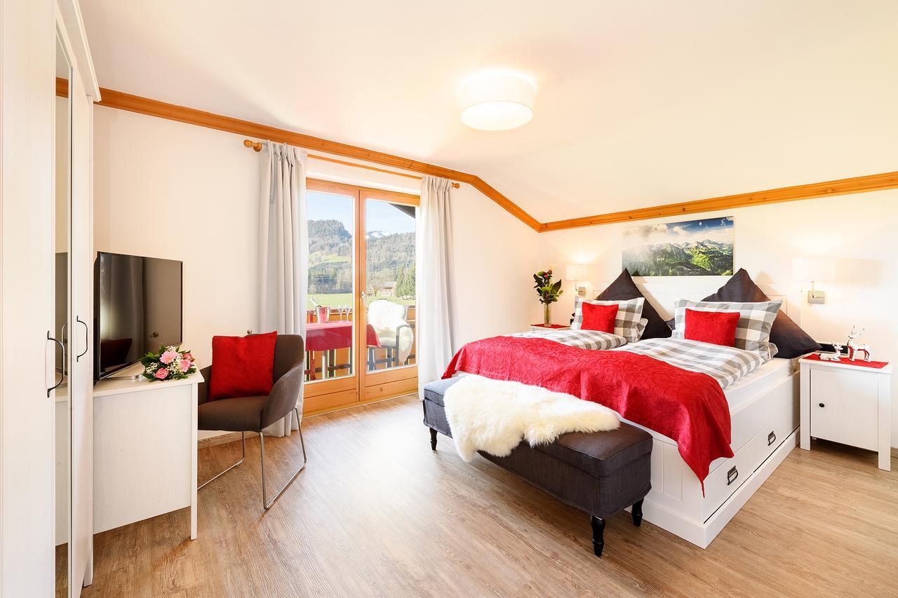 "Haus Berktold" - Annehmlichkeiten Von 4-Sterne Familien-Und Wellnesshotel Viktoria Koennen Mitbenutzt Werden Oberstdorf Exterior photo